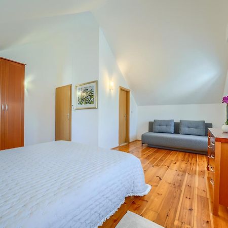 Villa Bonaca Perfect Location For A Holiday With Friends Or Family, Heated Pool Sumartin Bagian luar foto