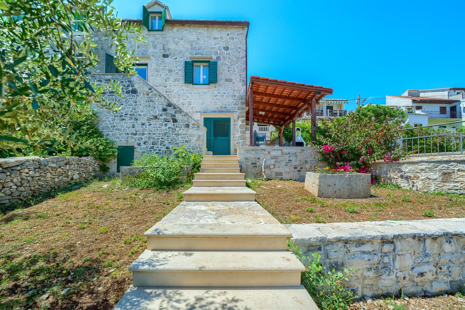 Villa Bonaca Perfect Location For A Holiday With Friends Or Family, Heated Pool Sumartin Bagian luar foto