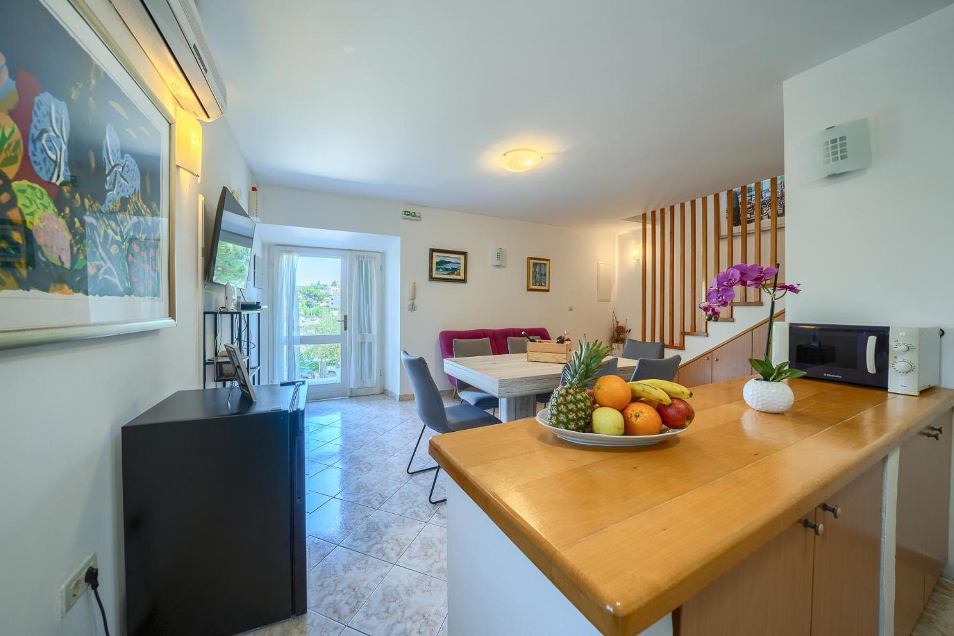 Villa Bonaca Perfect Location For A Holiday With Friends Or Family, Heated Pool Sumartin Bagian luar foto